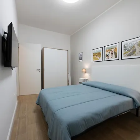 - Garbatella Apartman